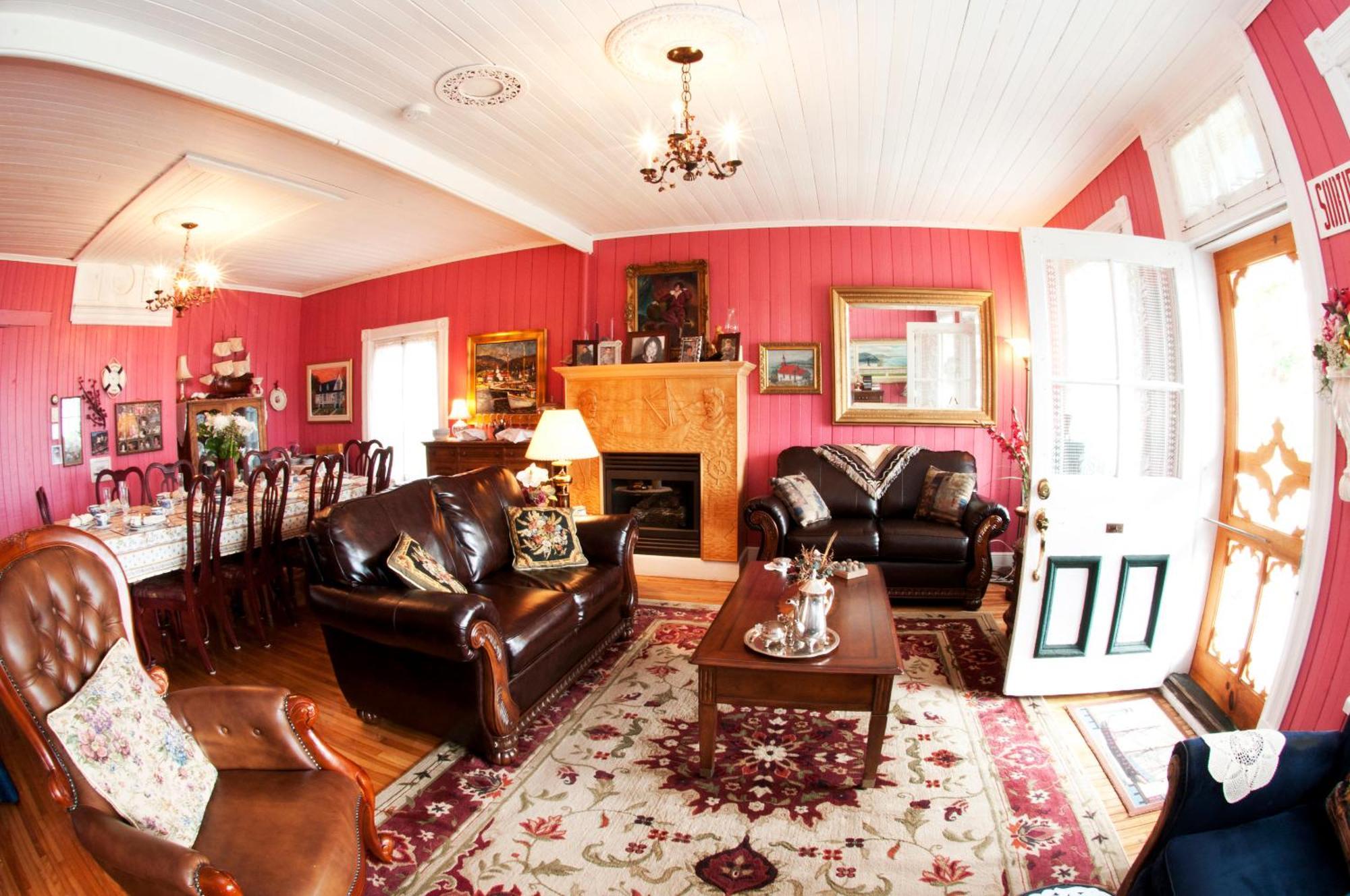 Bed & Breakfast Maison Hovington 4*