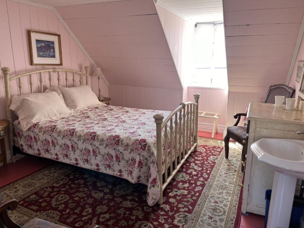 Bed & Breakfast Maison Hovington 4*