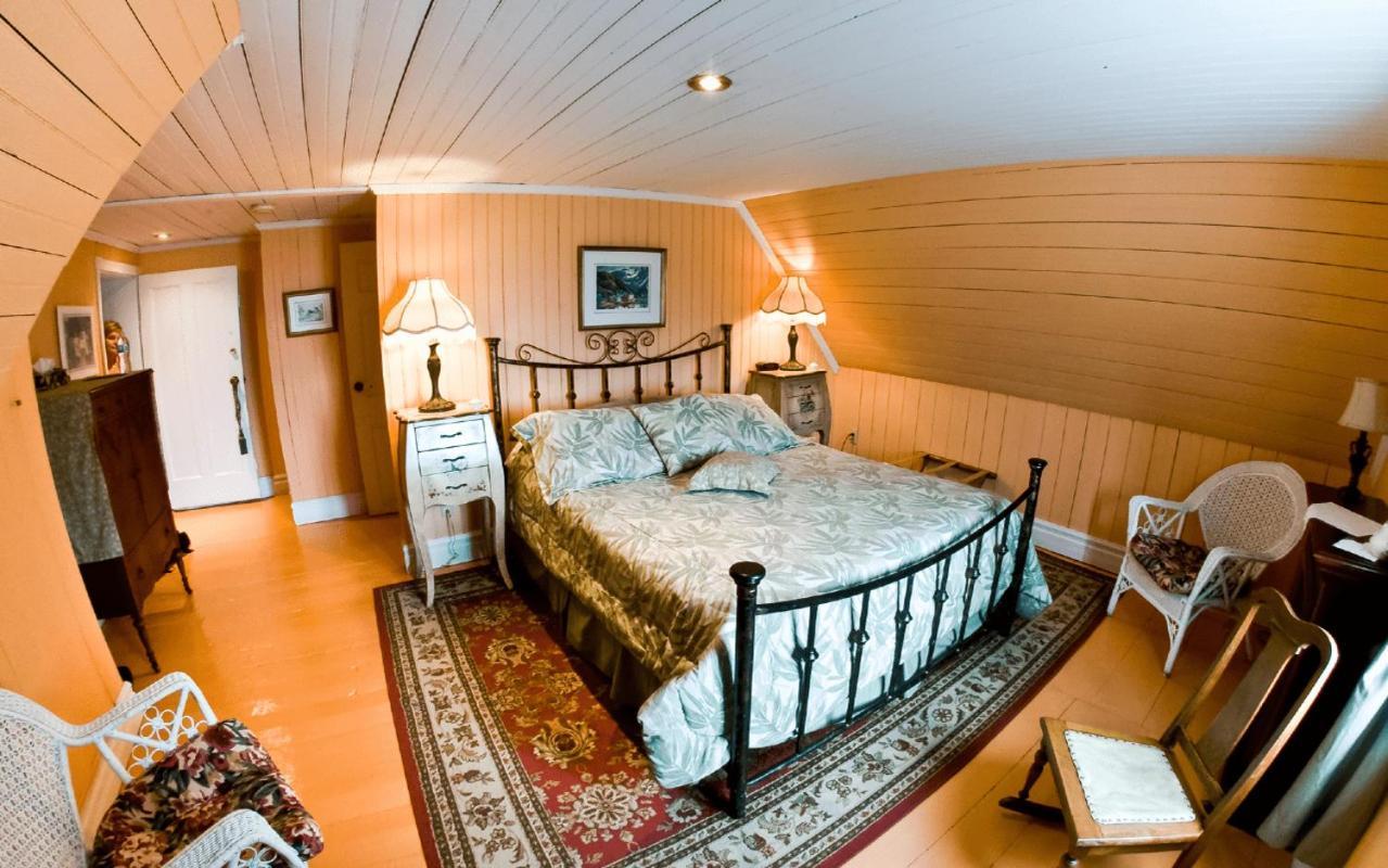 Bed & Breakfast Maison Hovington 4*